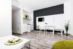 Apartment mit 1 Schlafzimmer (3 Erwachsene + 1 Kind)