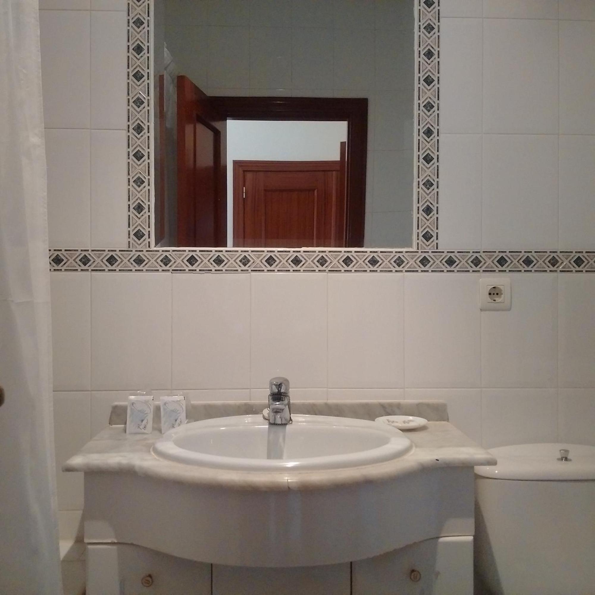 Habitación Doble con balcón - 2 camas