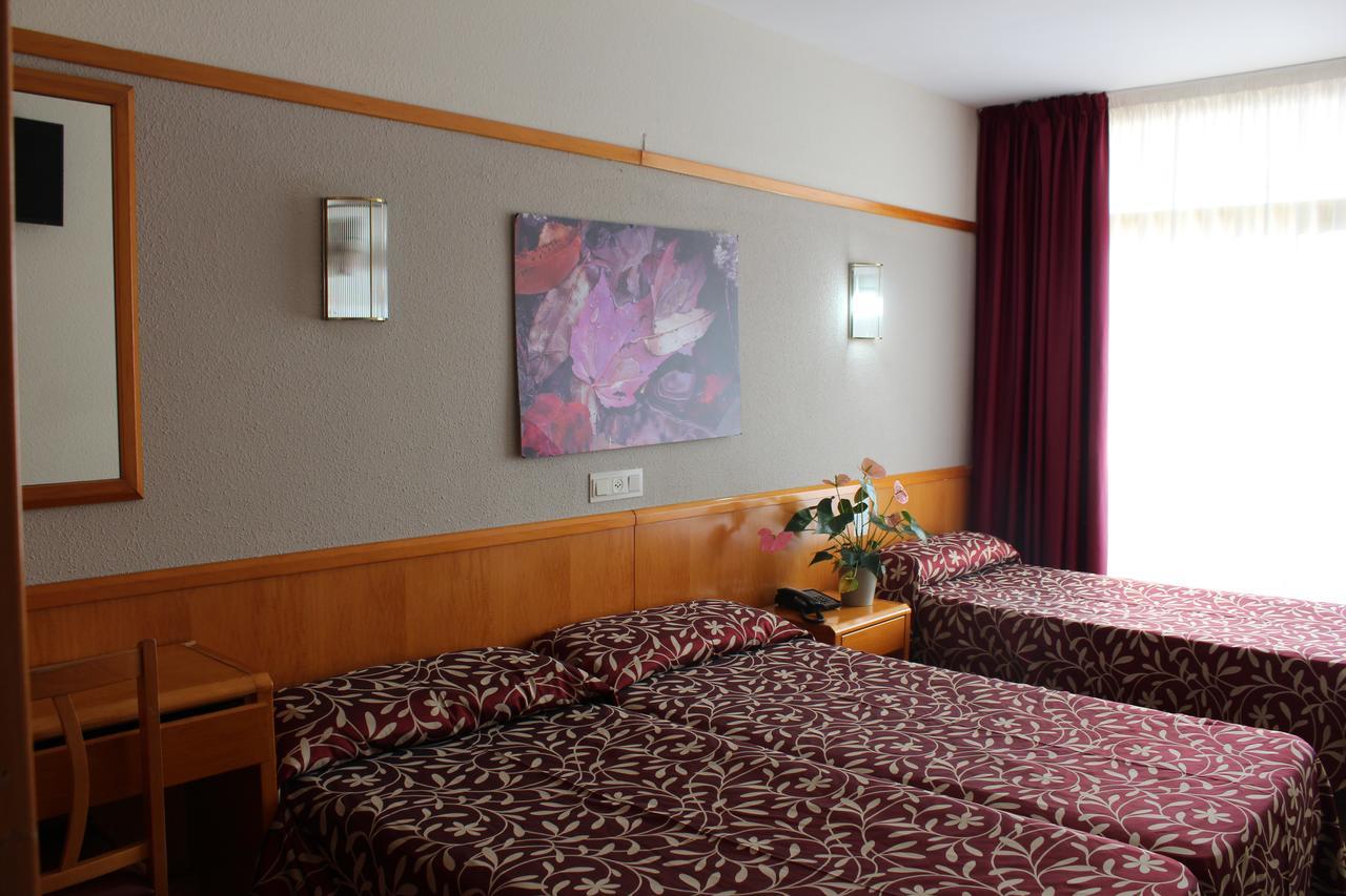 Dreibettzimmer (2 Erwachsene + 1 Kind) - 3 Betten