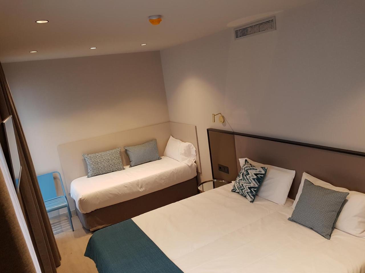 Habitación Triple con balcón