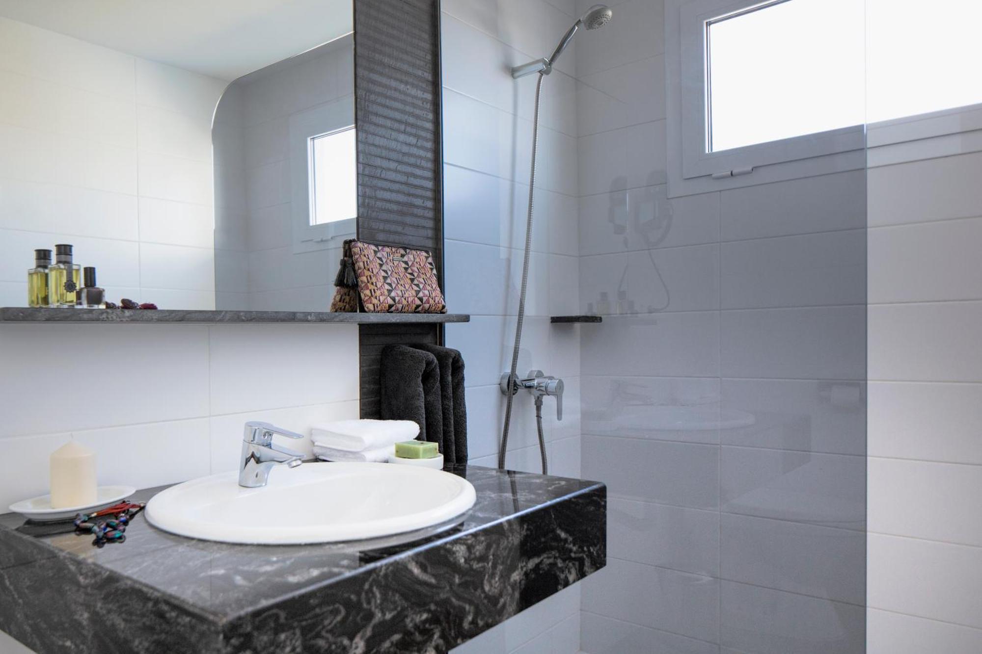 Three-Bedroom Apartment,1207576942:JPEG
