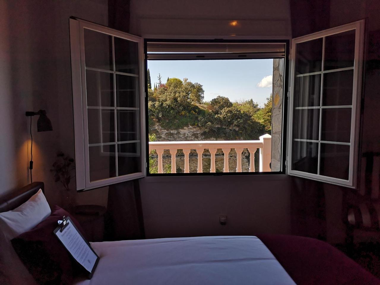 Habitación Doble con vistas a la montaña