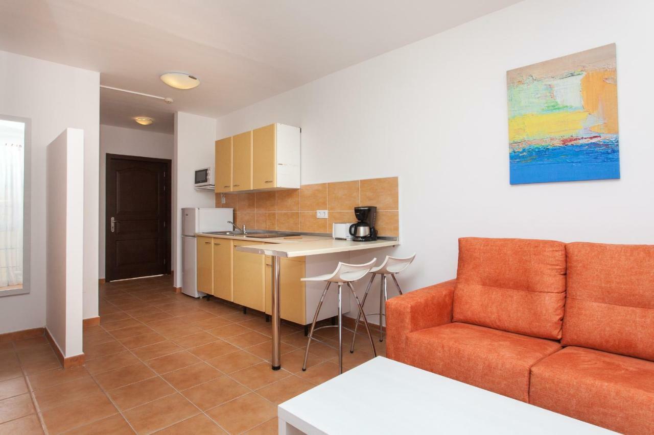Suite Junior Superior con balcón (2 adultos)