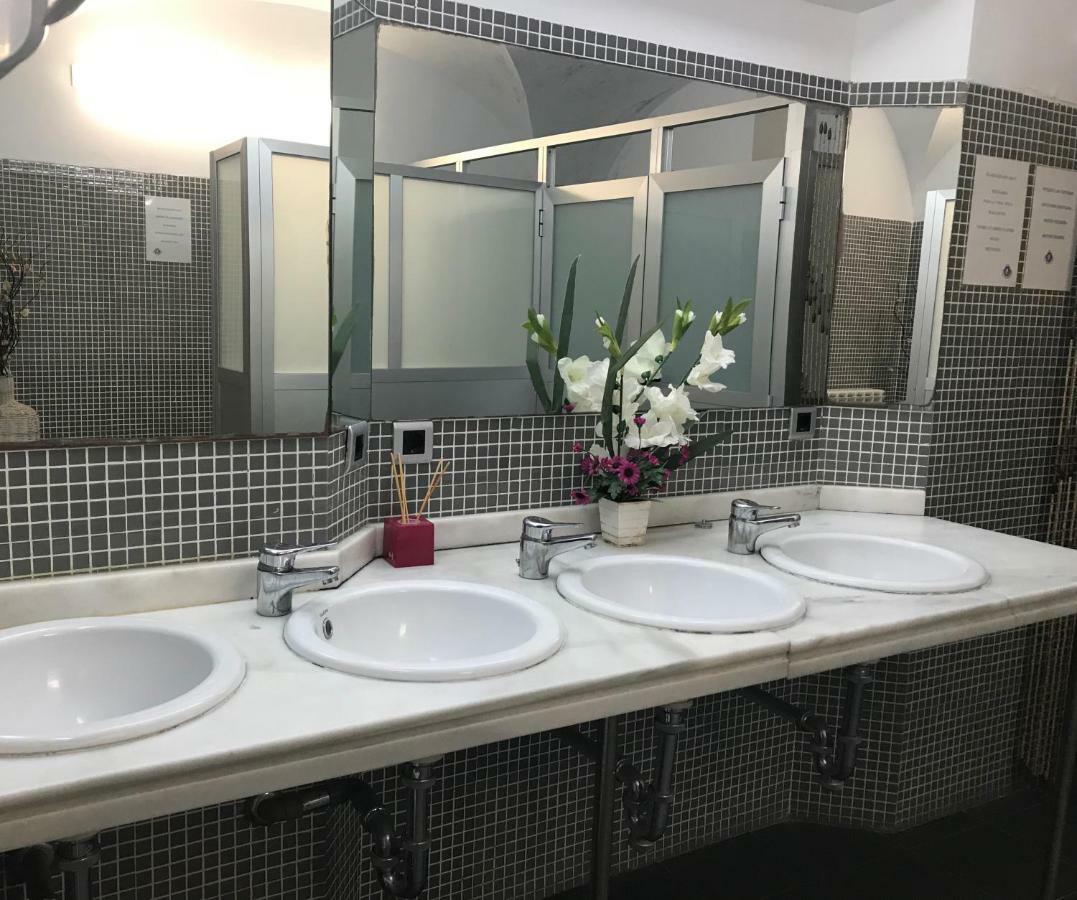 Habitación Doble con baño compartido - 2 camas