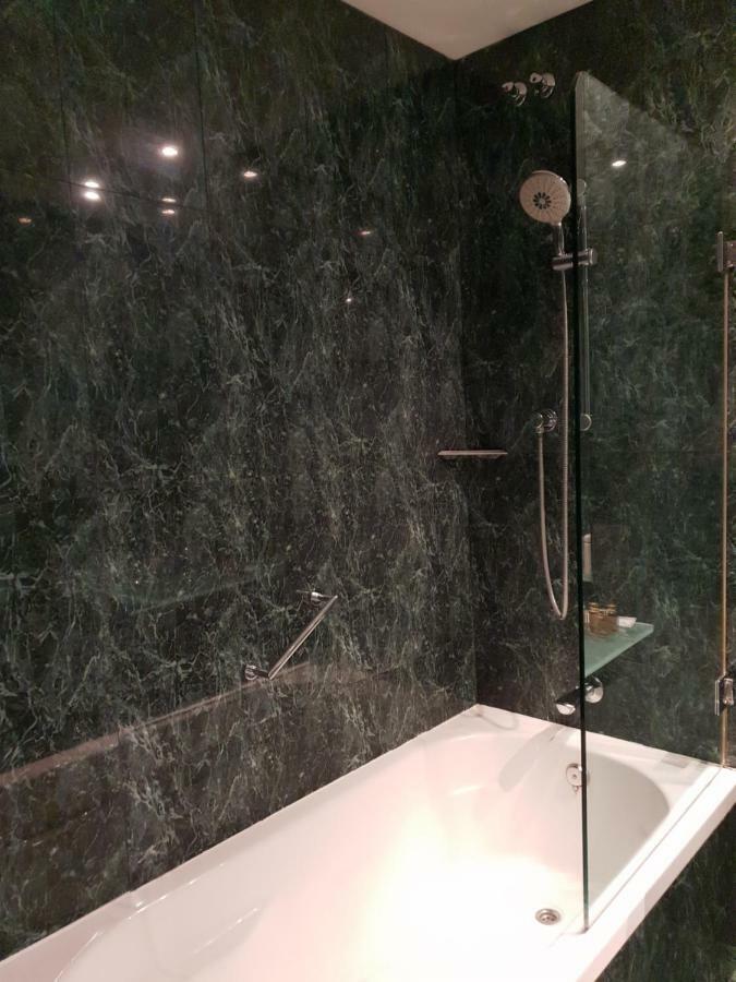 Deluxe Double Room with Shower
