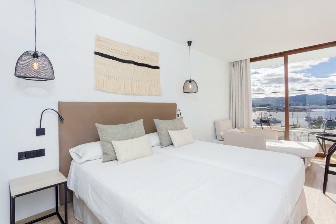 Double Plus Room with Sofa Bed and Sea View