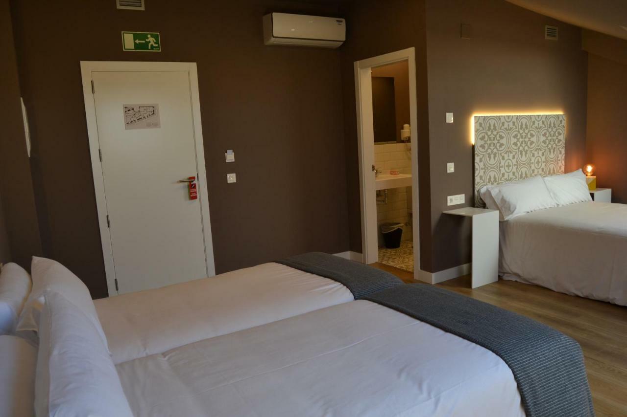 Standard Quadruple Room,799159146:JPEG