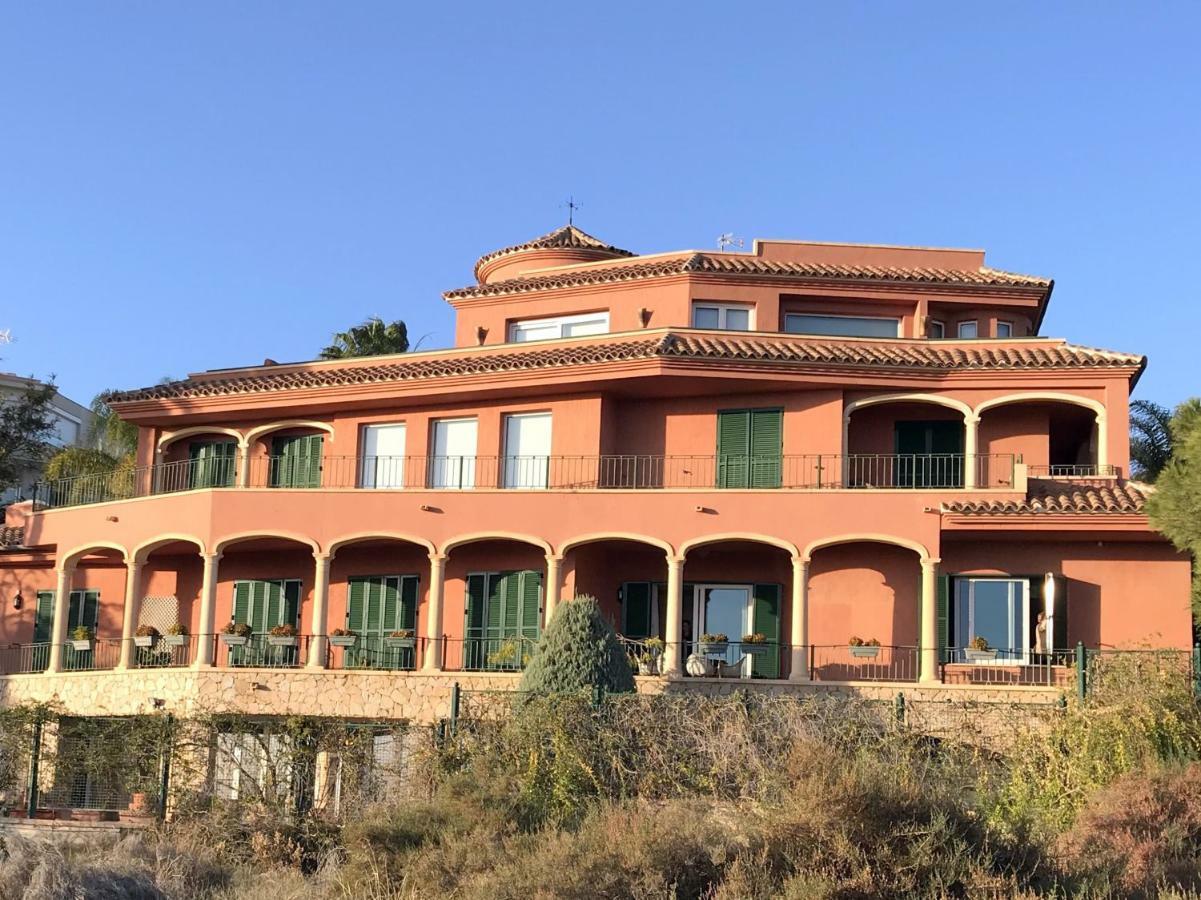 Villa Deluxe