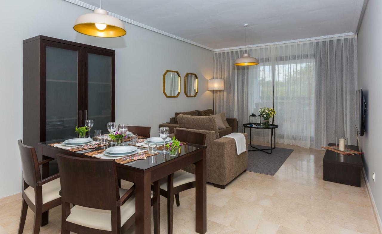Appartement met Zijdelings Uitzicht op Zee