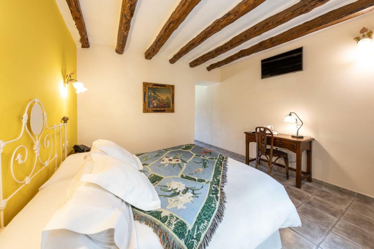Double Room,830540219:JPEG