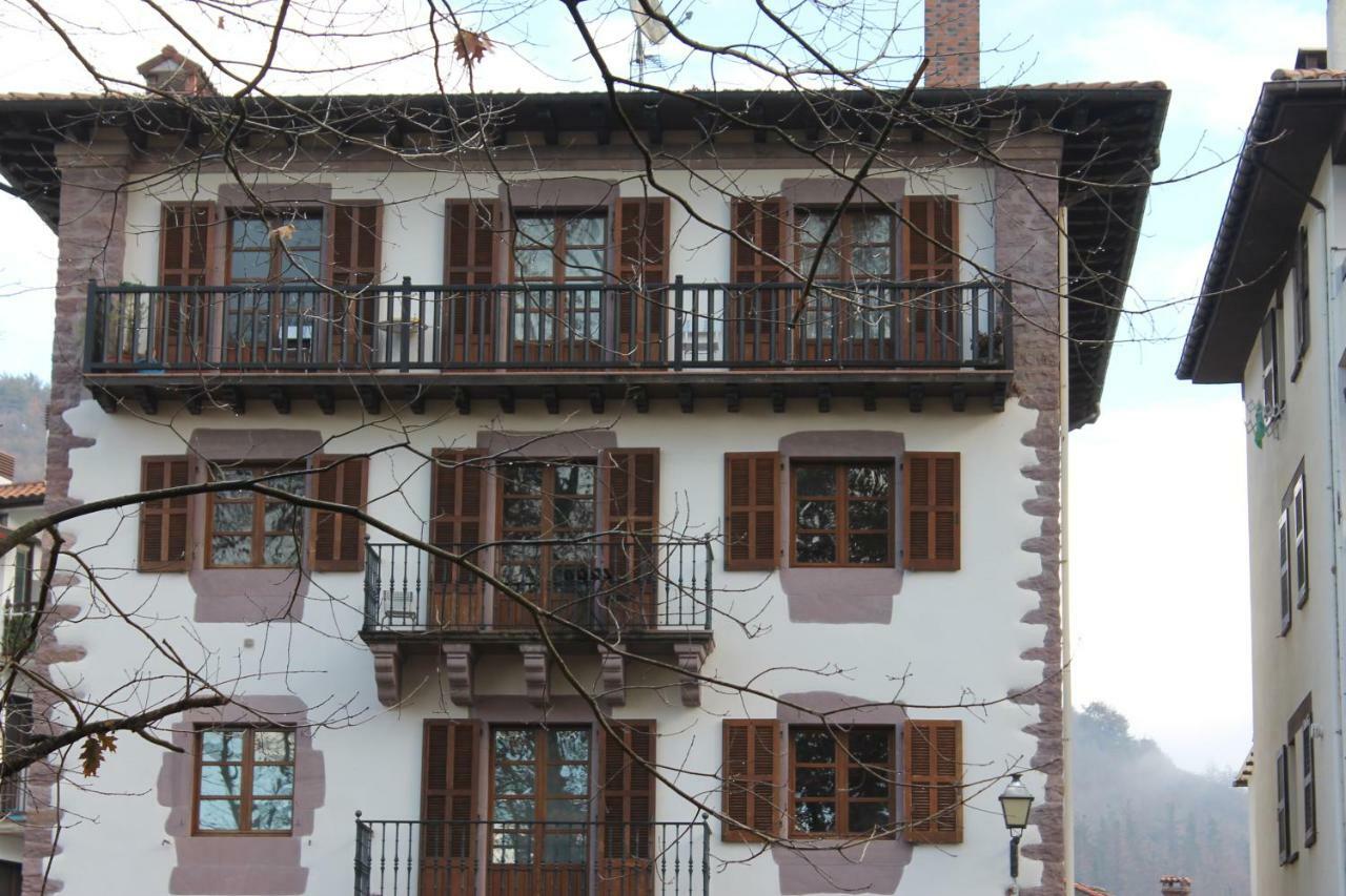 Apartamento con balcón