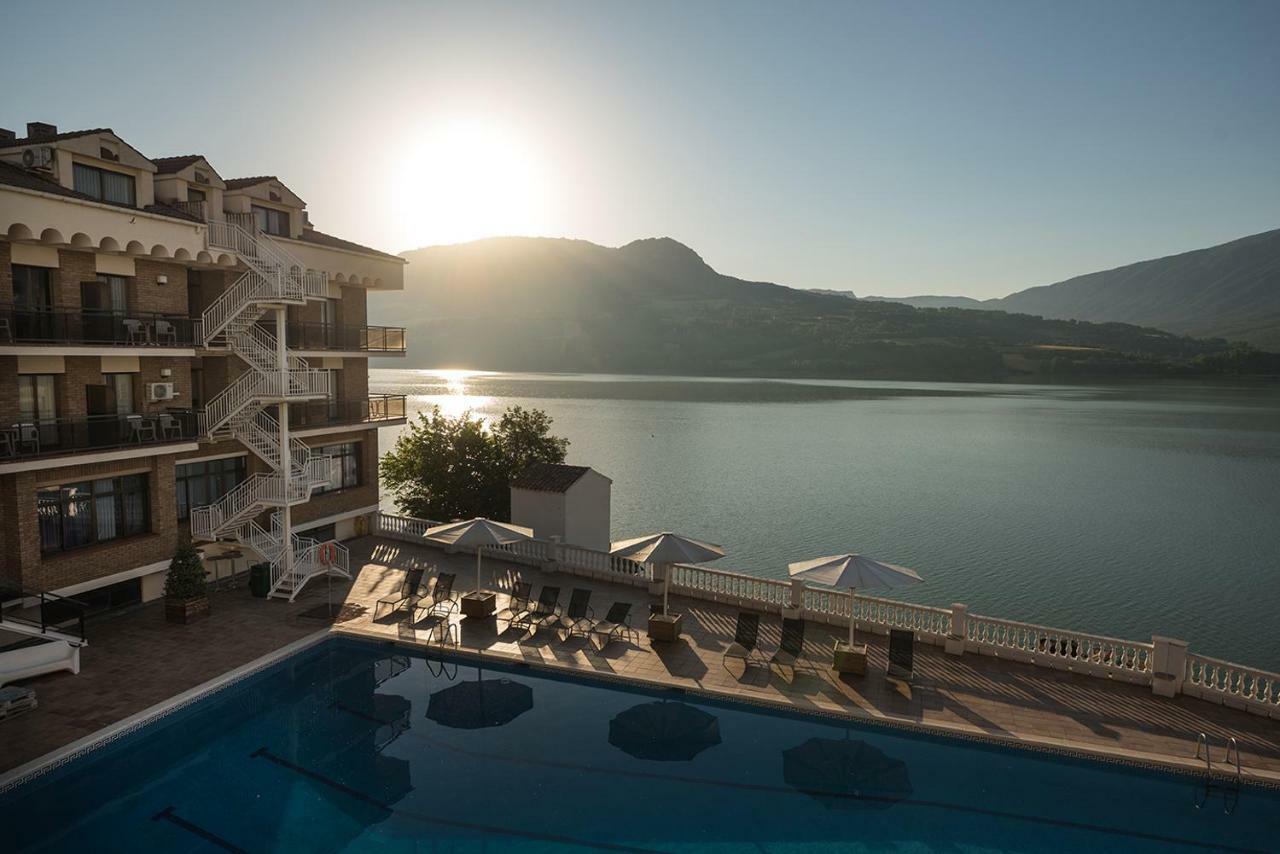 Double Room with Lake View