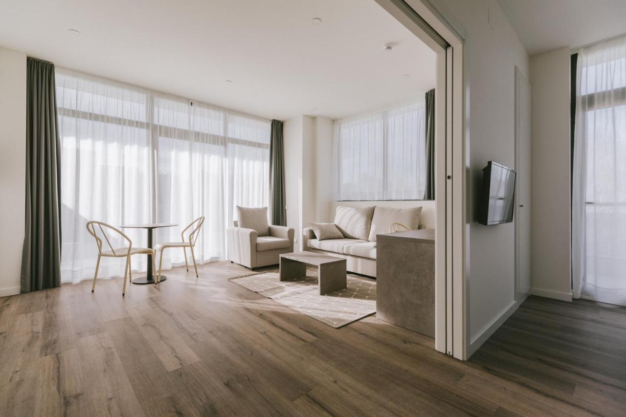 Deluxe Apartment,963157930:JPEG