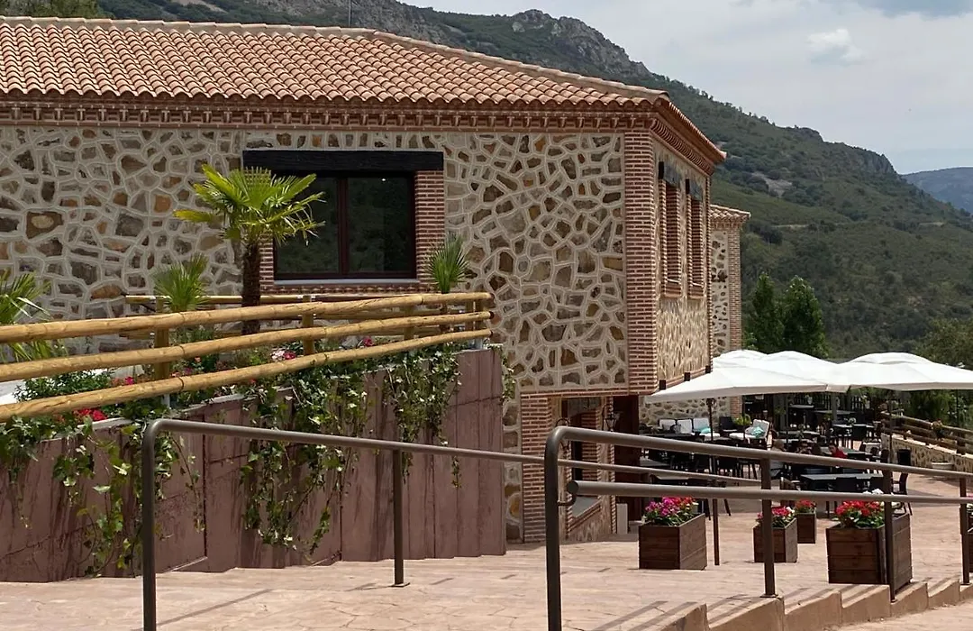 Casa Rural La Cabrera-1