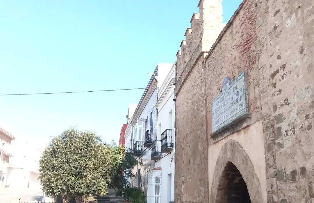 Lion Hostel By Kitesurf Tarifa-1