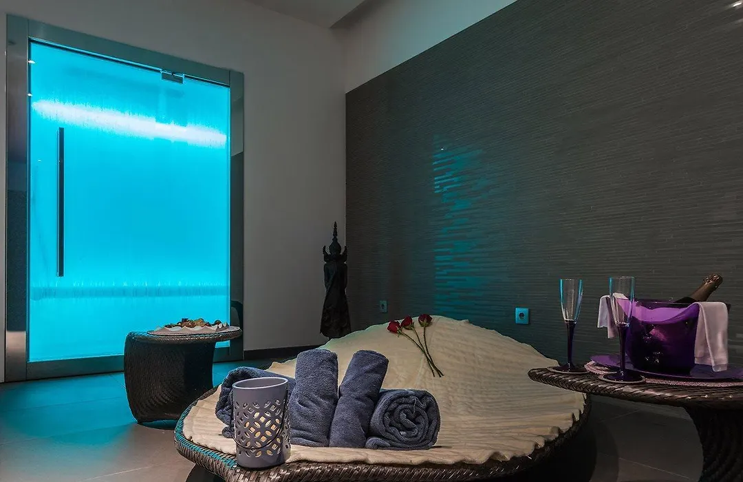 Royal Palm Resort & Spa (Adults Only)-1