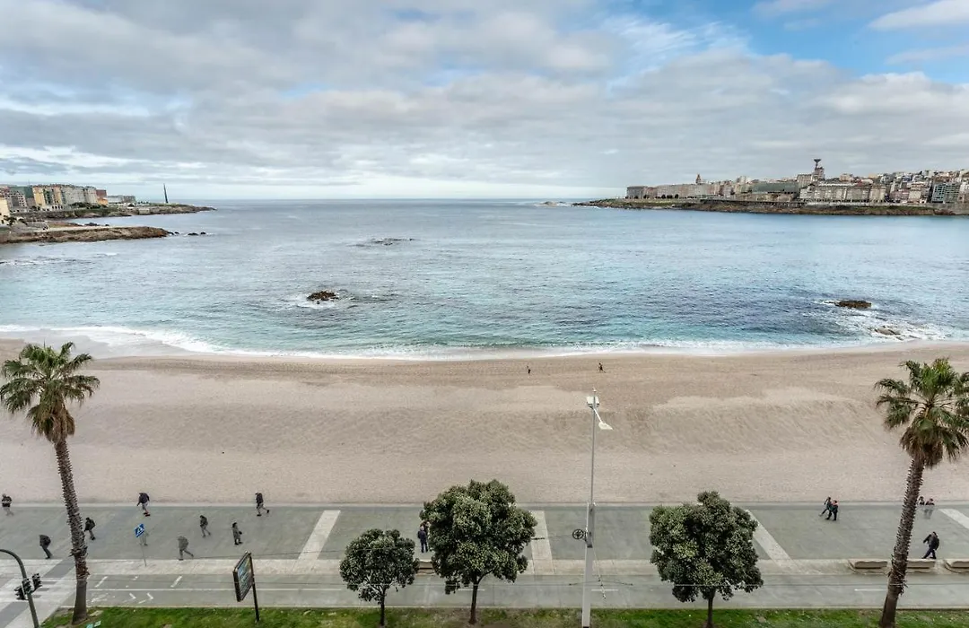 Apartamento En Primera Linea De Playa Riazor-1