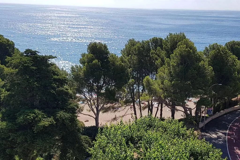 Ático de diseño sobre la Cala de las Sirenas!!-1