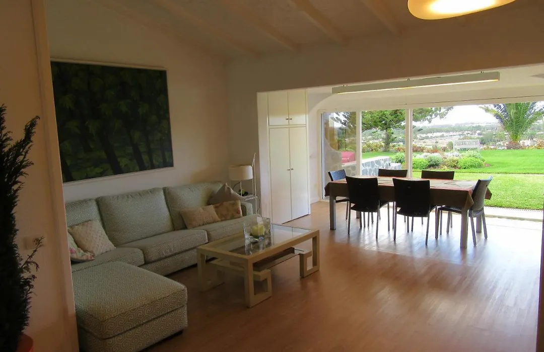 Villa In Duna Golf-1