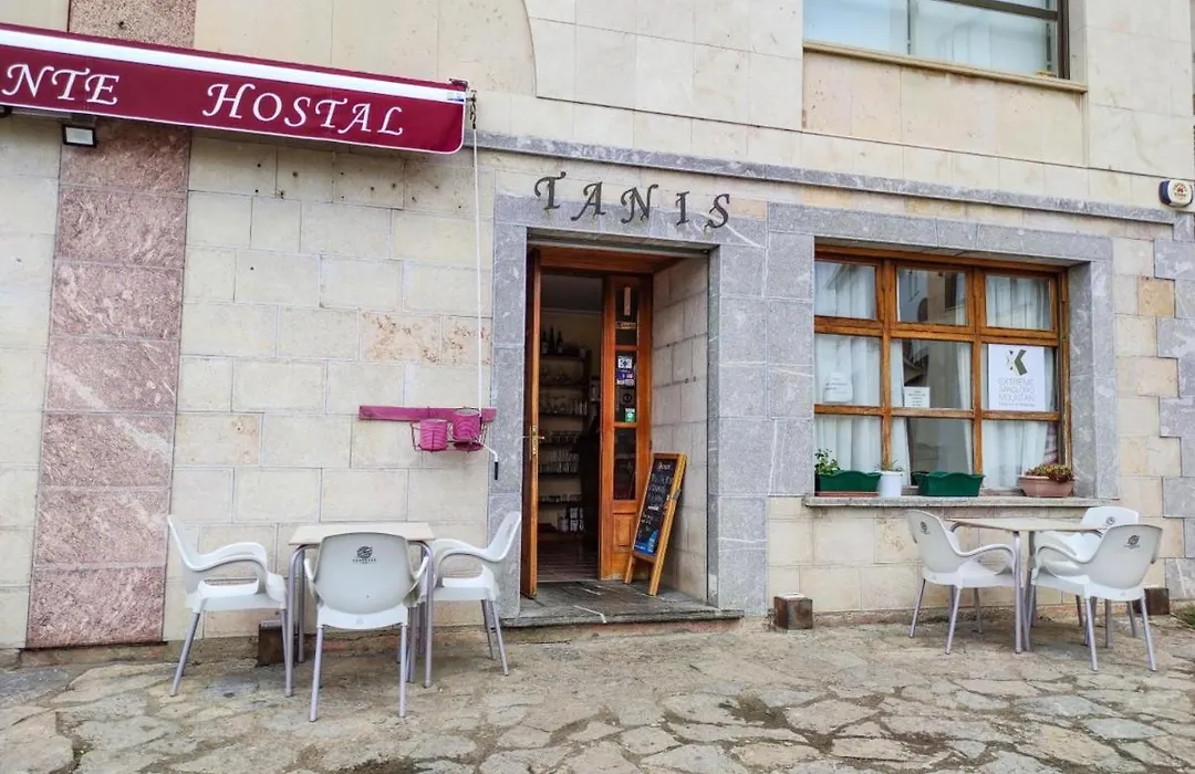 Hostal Restaurante Tanis-1