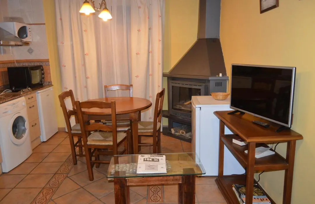 Apartamentos Rurales La Muralla II-1