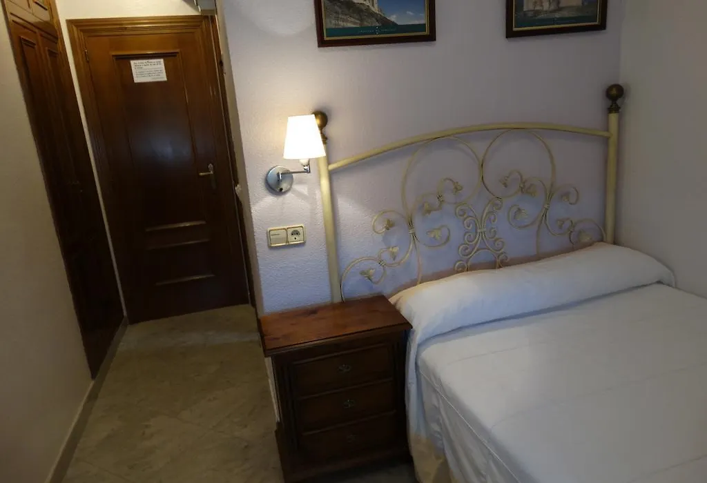 Le Petit Hotel-1