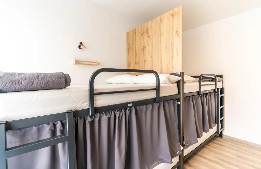 Four Rooms Hostel-1