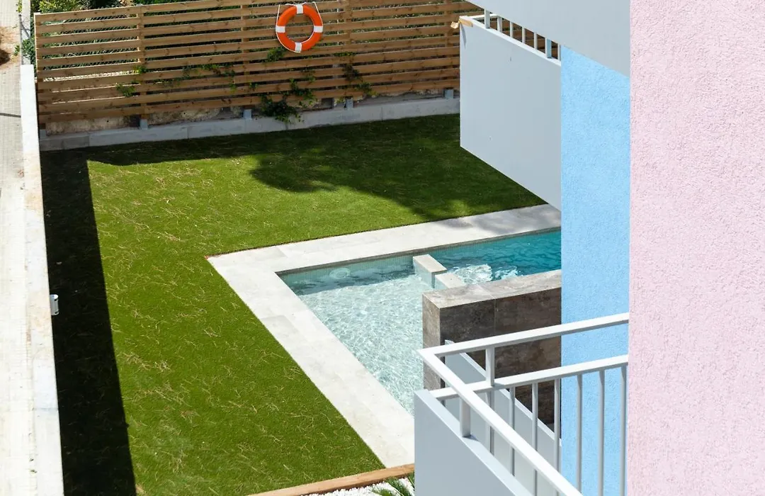 Albana Apartaments Turístics-1