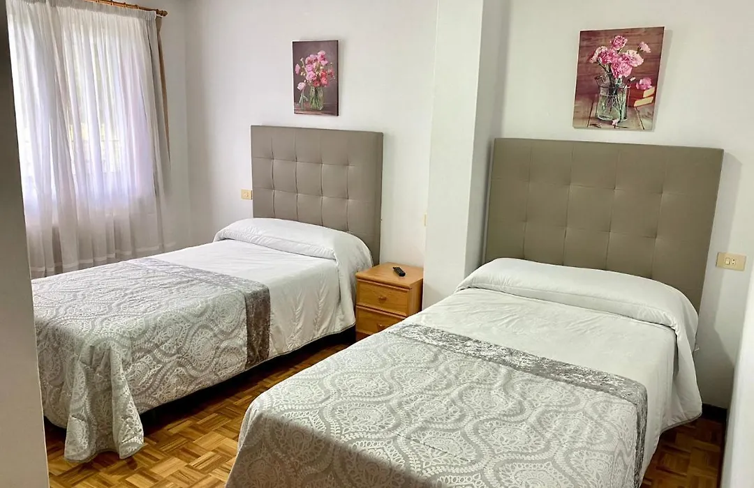 Garden Lodge Hostal Evencio-1