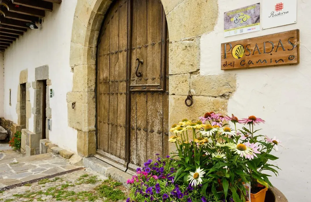 Hotel Akerreta-1
