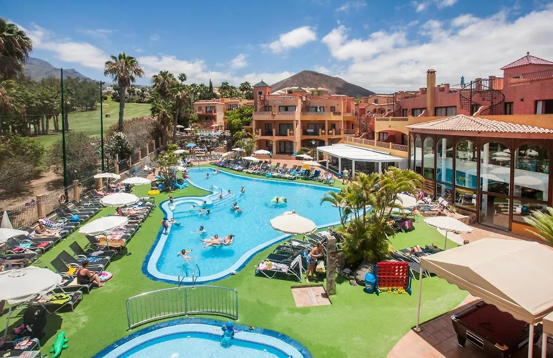 Villa Mandi Golf Resort-1