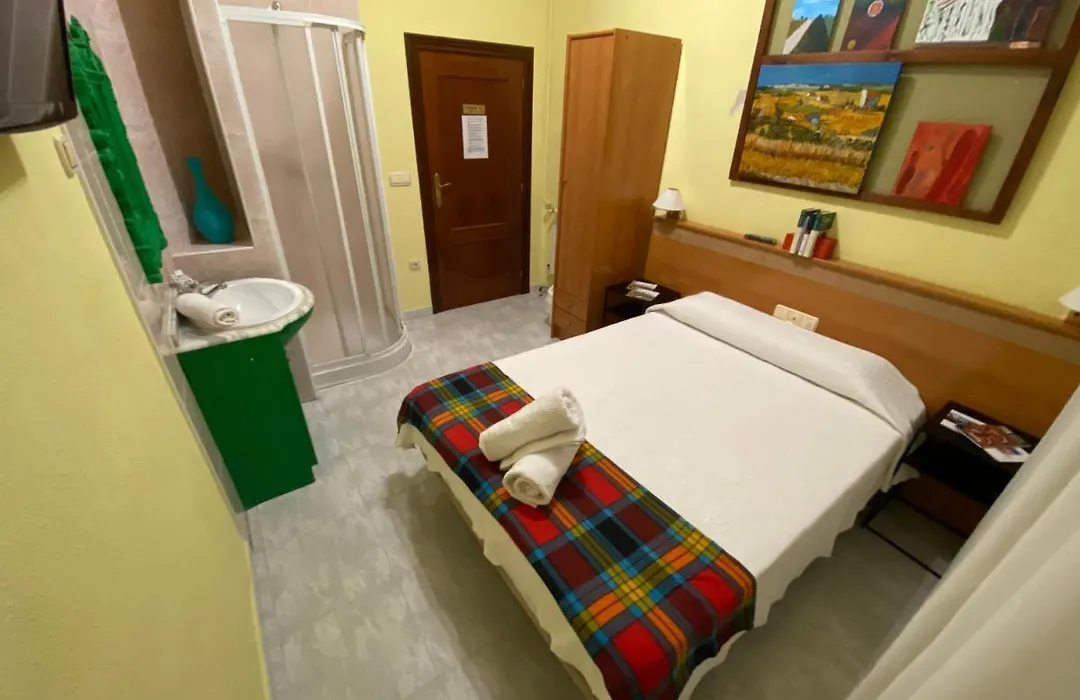 Hostal Alvarez-1