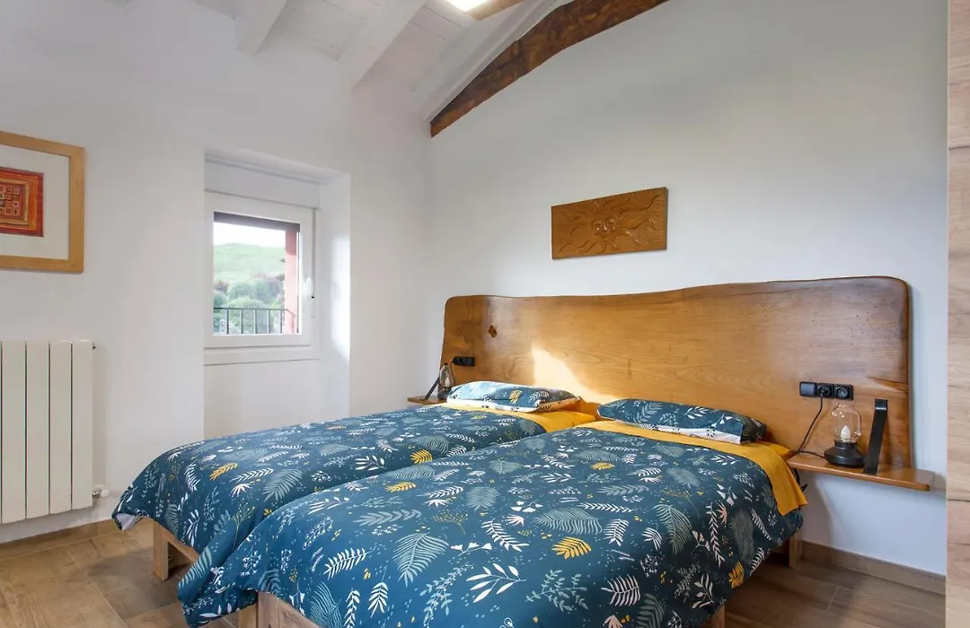 Apartamentos turísticos Rurales ITURBURUARENA-1