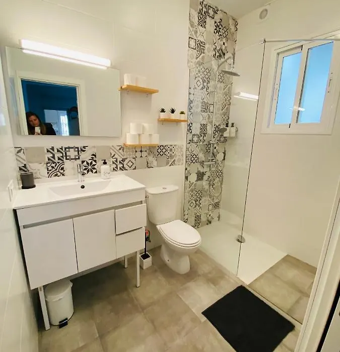 Apartamento San Eloy con Patio Privado-1