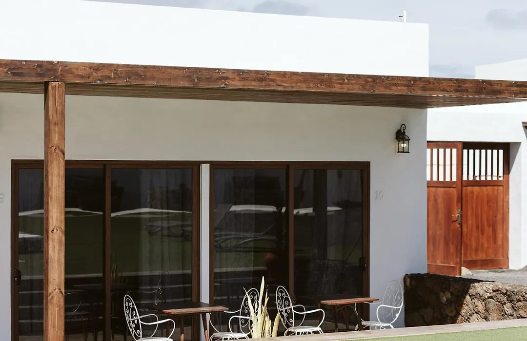 Hotelito Rural Flor de Timanfaya-1