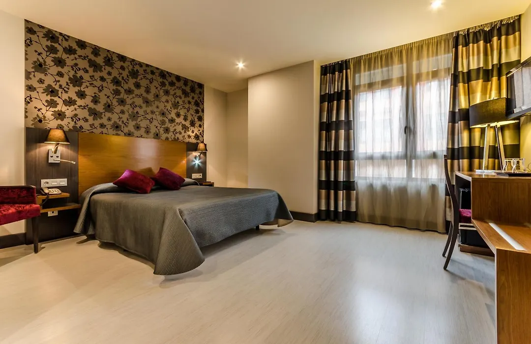 Hotel Regio Cadiz-1