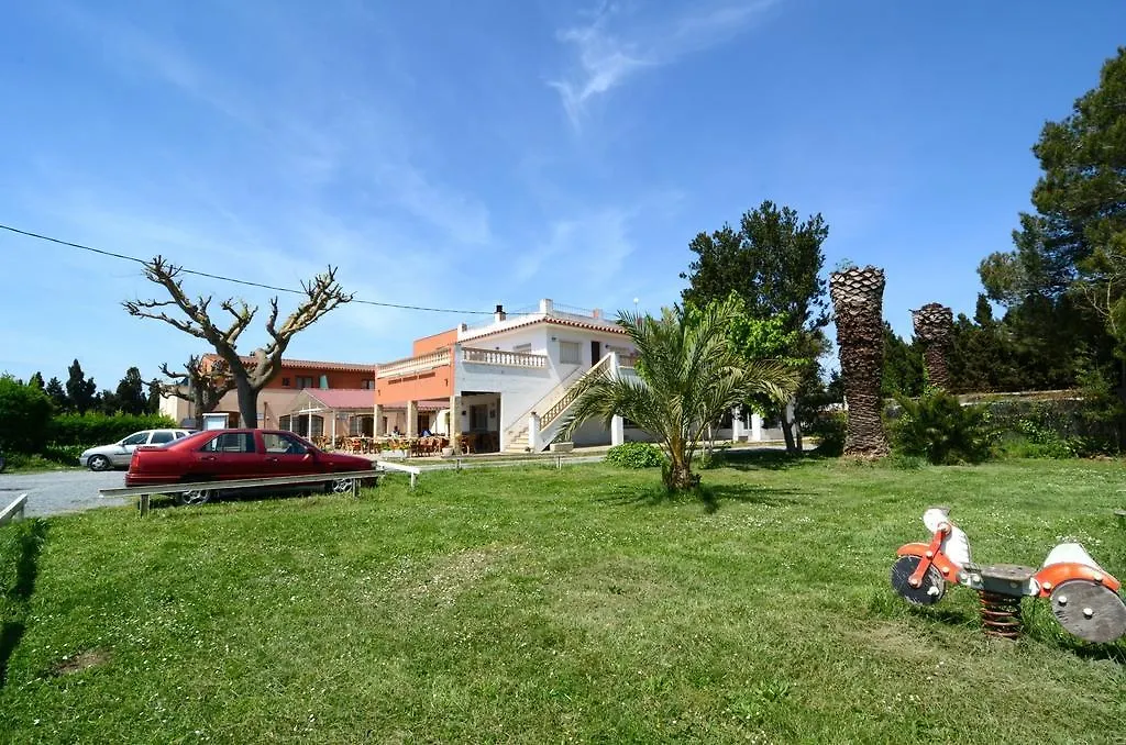 Hostal La Gola-1