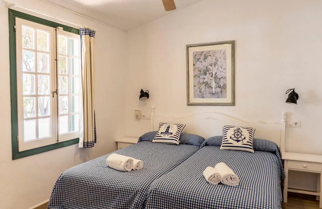Apartamentos Las Brisas I & II-1
