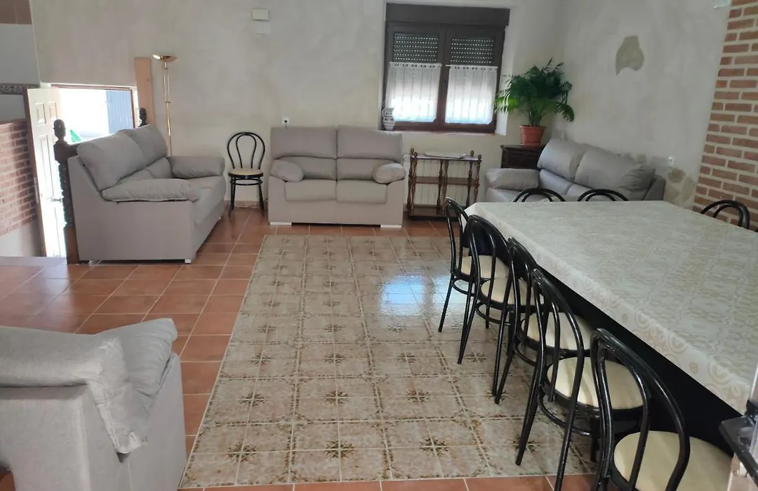 Casa Rural Baños del Rey con piscina climatizada-1