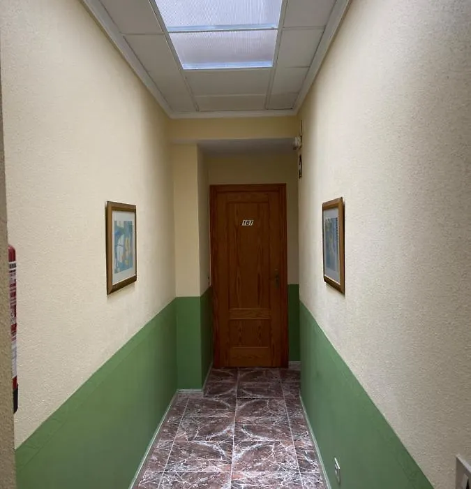 Hostal Rosaleda-1