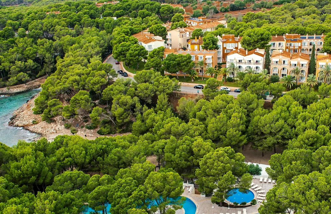 Iberostar Waves Club Cala Barca All Inclusive-1
