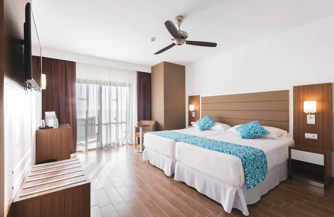 Hotel Riu Bravo-1