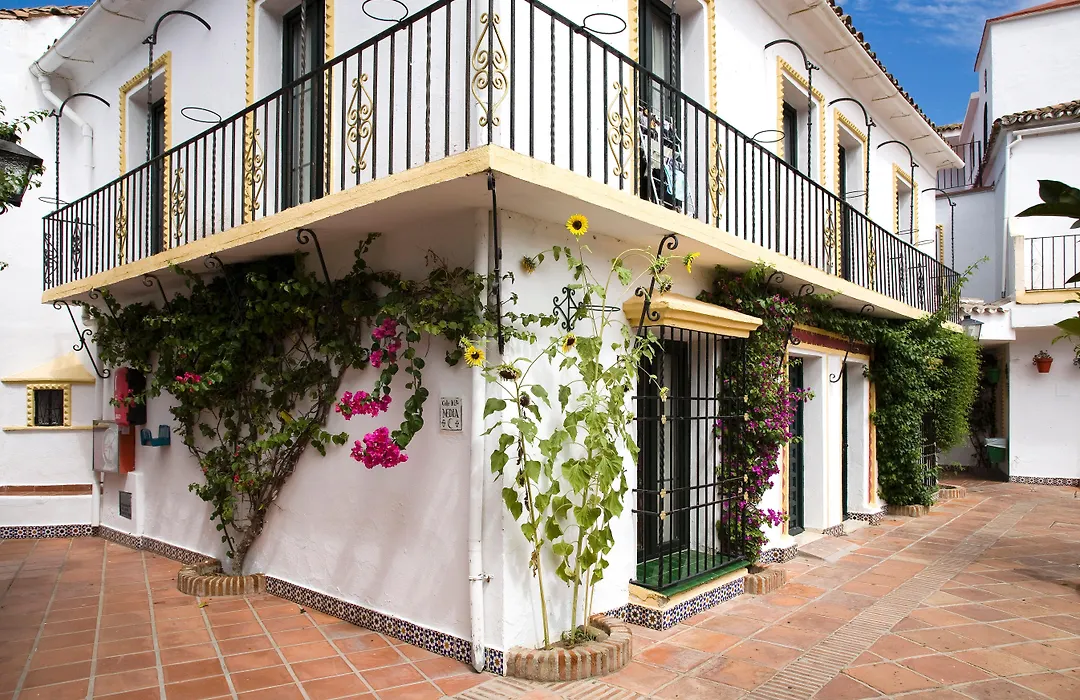Globales Pueblo Andaluz-1