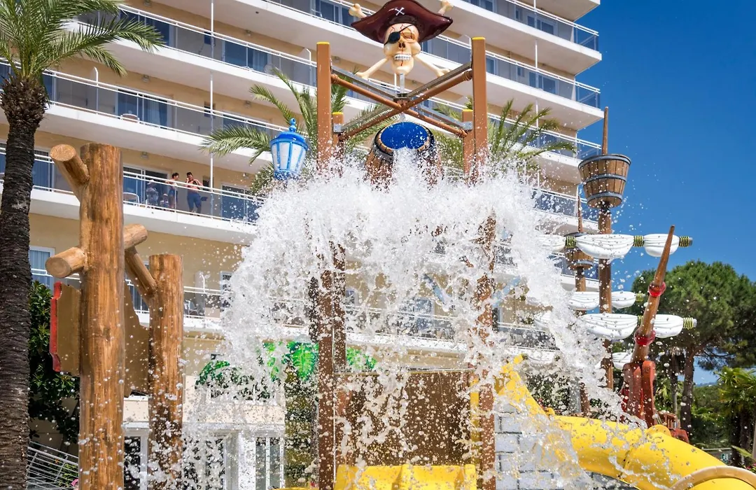 Hotel Oasis Park Splash-1