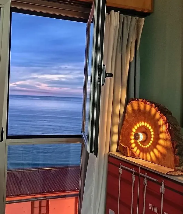 Apartamento con vistas al mar-1