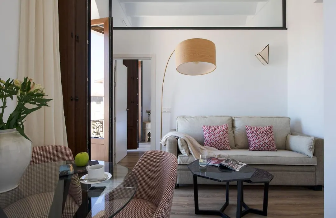 Coliseum Boutique Apartments-1