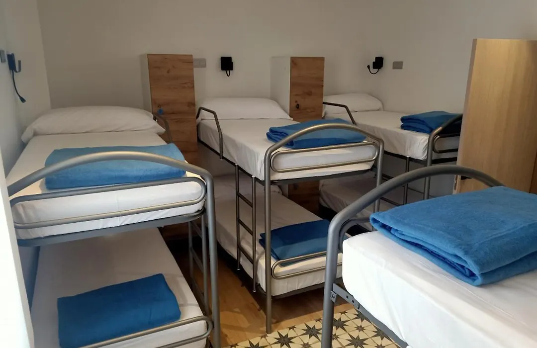 Albergue La Huella-1