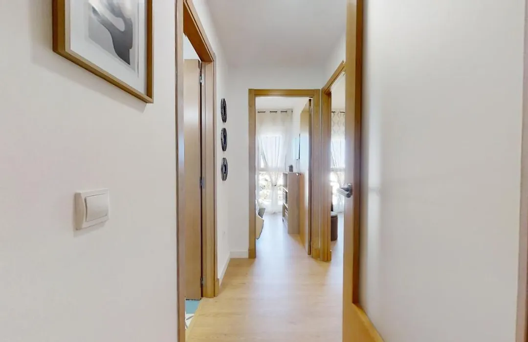 Renfurbis Vista Moderno 2 Rooms-1