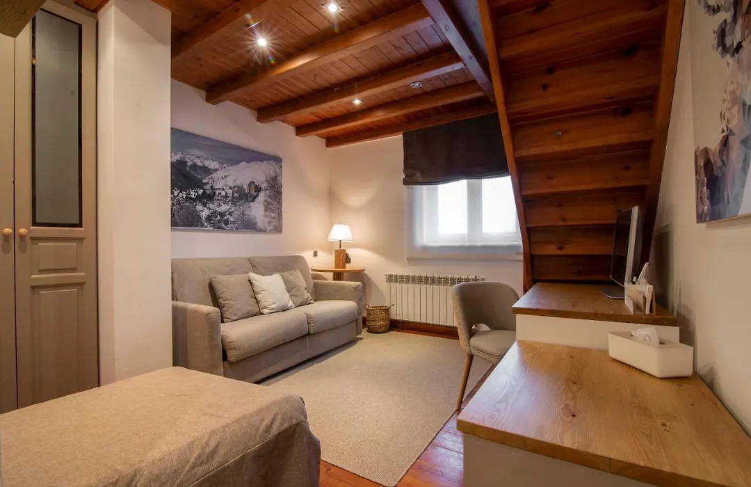 Eira Ski Lodge-1