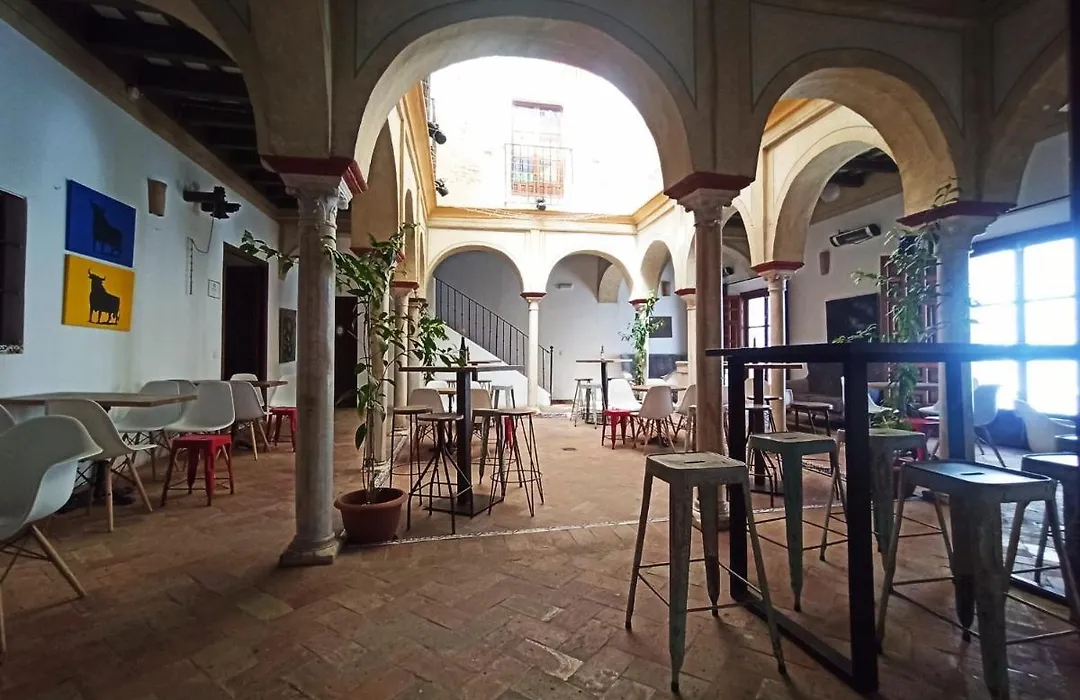 Frenteabastos Hostel Suites Cafe-1
